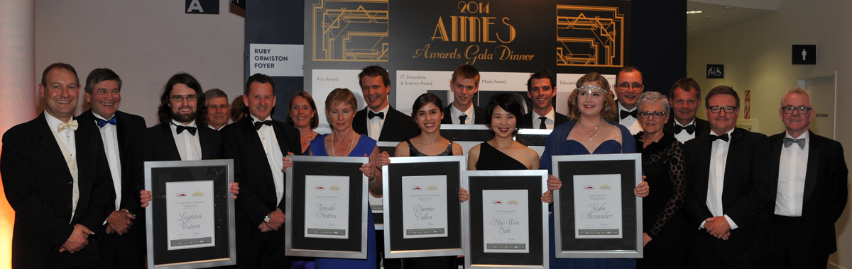 All the 2014 AIMES Award Winners with the North Harbour Club trustees.